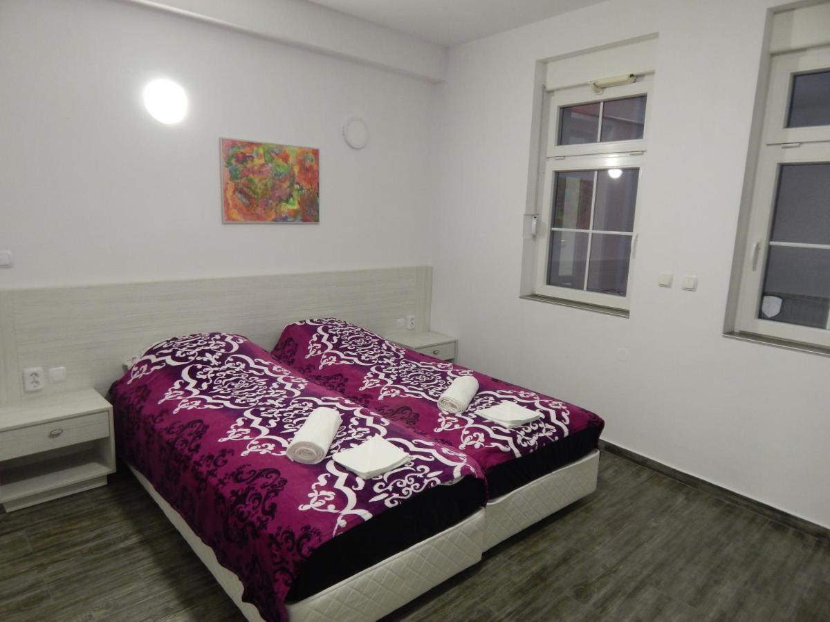 Red House Hotel Kyustendil Luaran gambar